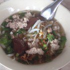 ก๋วยเตี๋ยวป้าพร